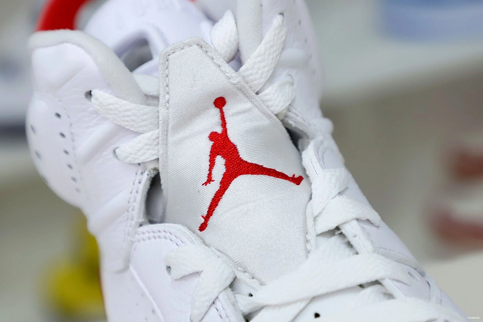 RED AIR JORDAN 6 OREO 0730